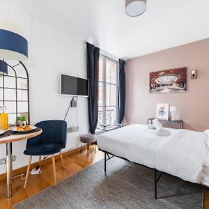 Studio met een King Size Bed